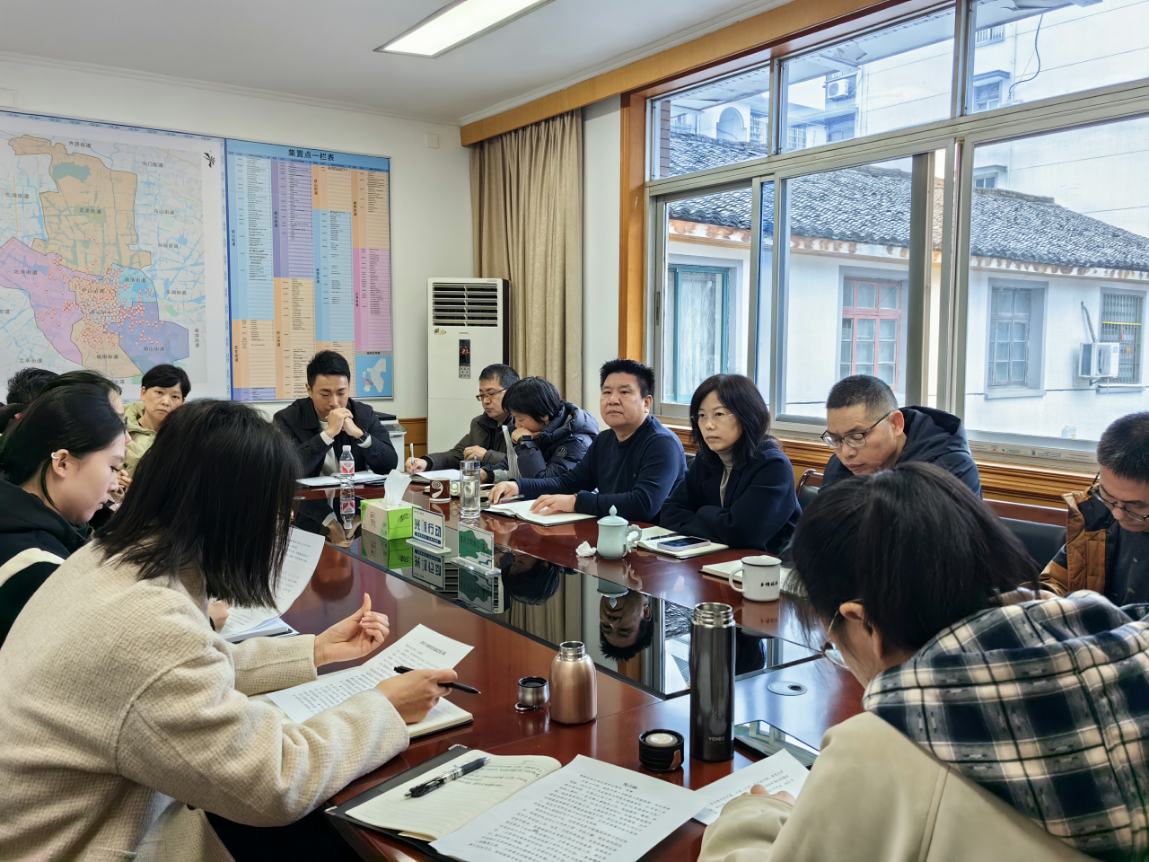 “青”声献策 共话成长...